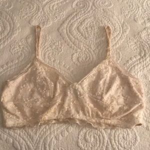 Creamy Delicate Lace Bralette